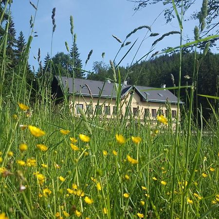 Rs Bernov Zatisi Hotel Nejdek Buitenkant foto