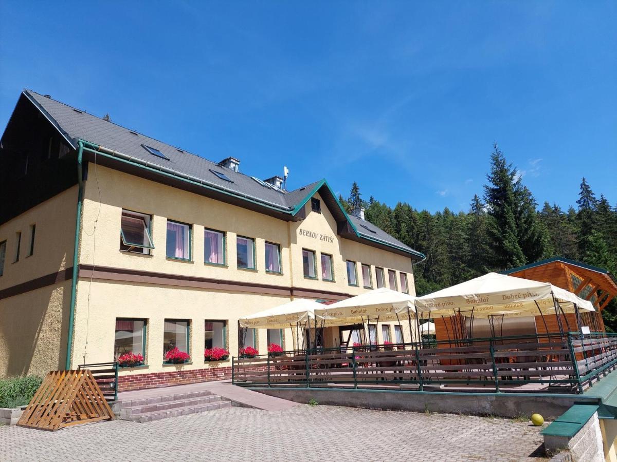 Rs Bernov Zatisi Hotel Nejdek Buitenkant foto