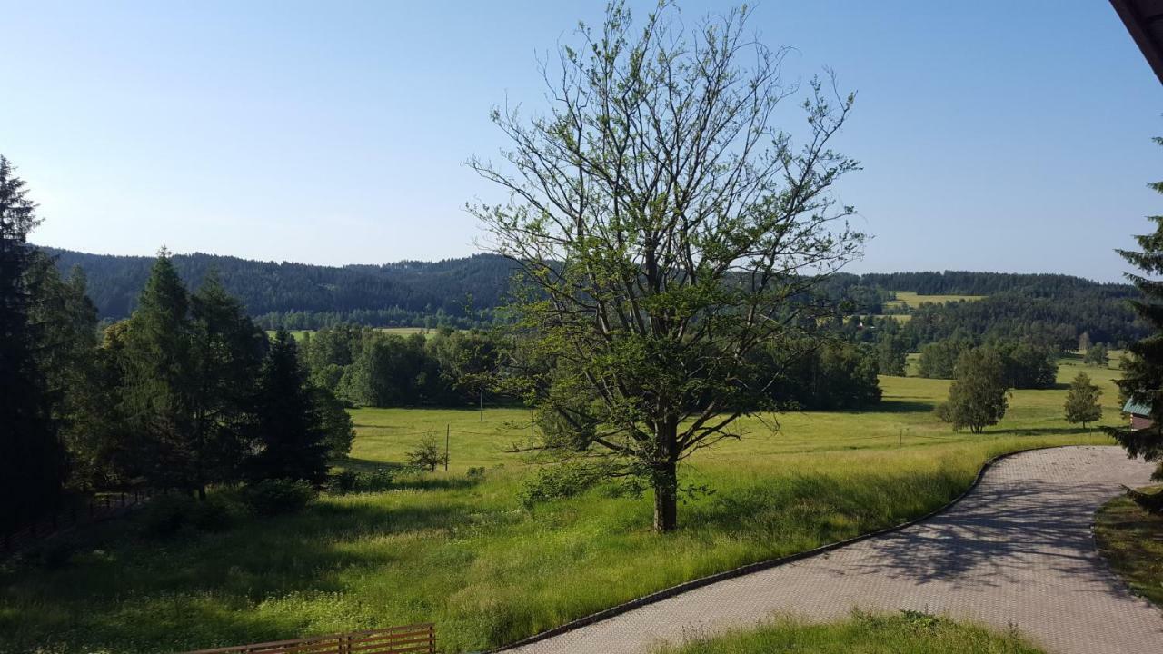 Rs Bernov Zatisi Hotel Nejdek Buitenkant foto