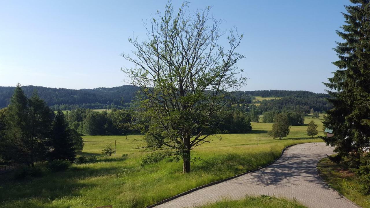Rs Bernov Zatisi Hotel Nejdek Buitenkant foto