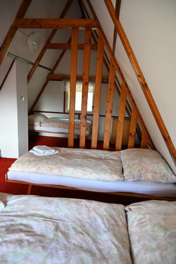 Rs Bernov Zatisi Hotel Nejdek Buitenkant foto