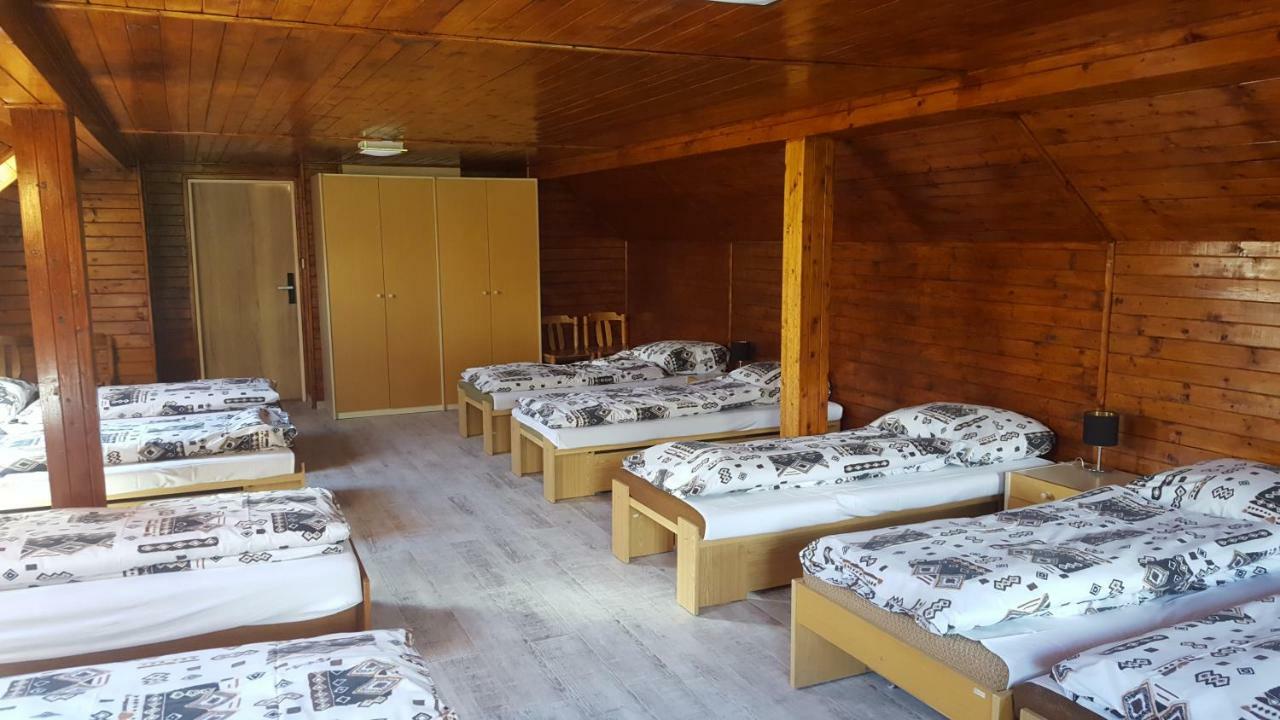Rs Bernov Zatisi Hotel Nejdek Buitenkant foto